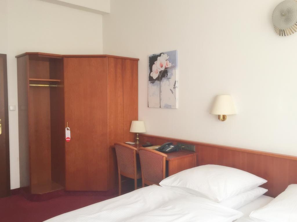 Bismarck Hotel Dusseldorf